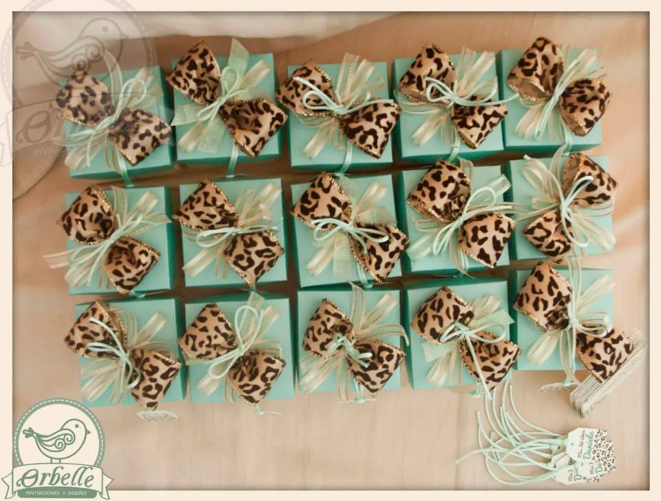 Invitaciones · XV — detalle 3